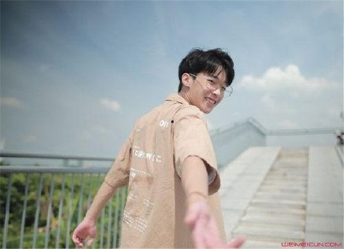 网红陈三图片,网络红人的魅力瞬间