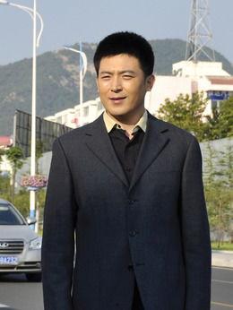 演员孙涛简历,从舞台到荧屏，演绎人生百态的演艺之路